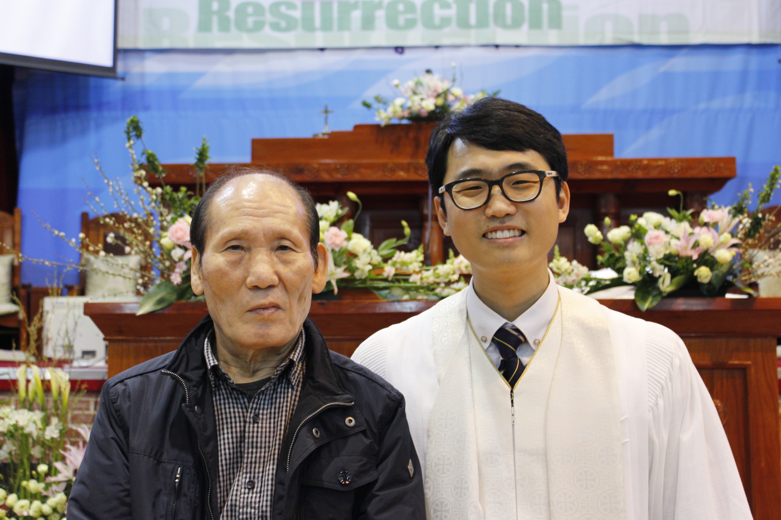 장년 세례식 사진 (11).JPG