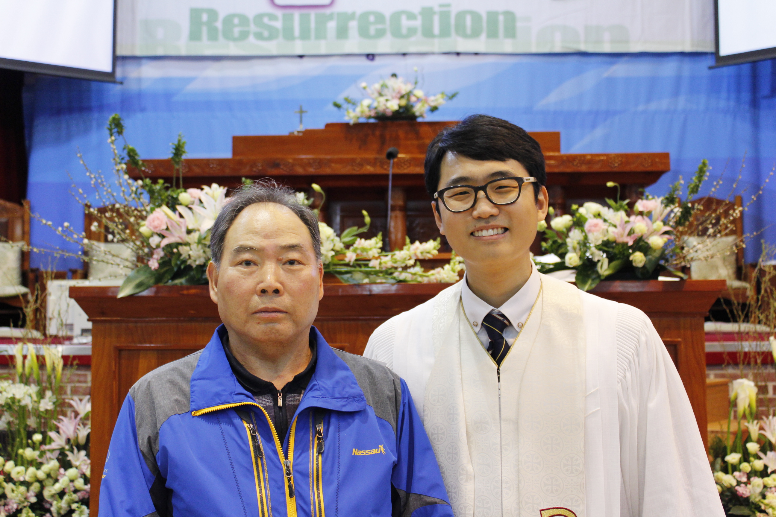 장년 세례식 사진 (13).JPG